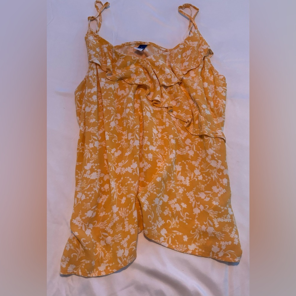 Floral light weight knit flowy top
